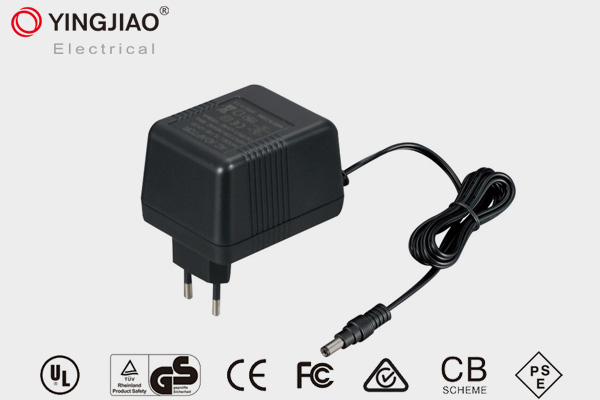 15W 插墙式线性电源  YL15B